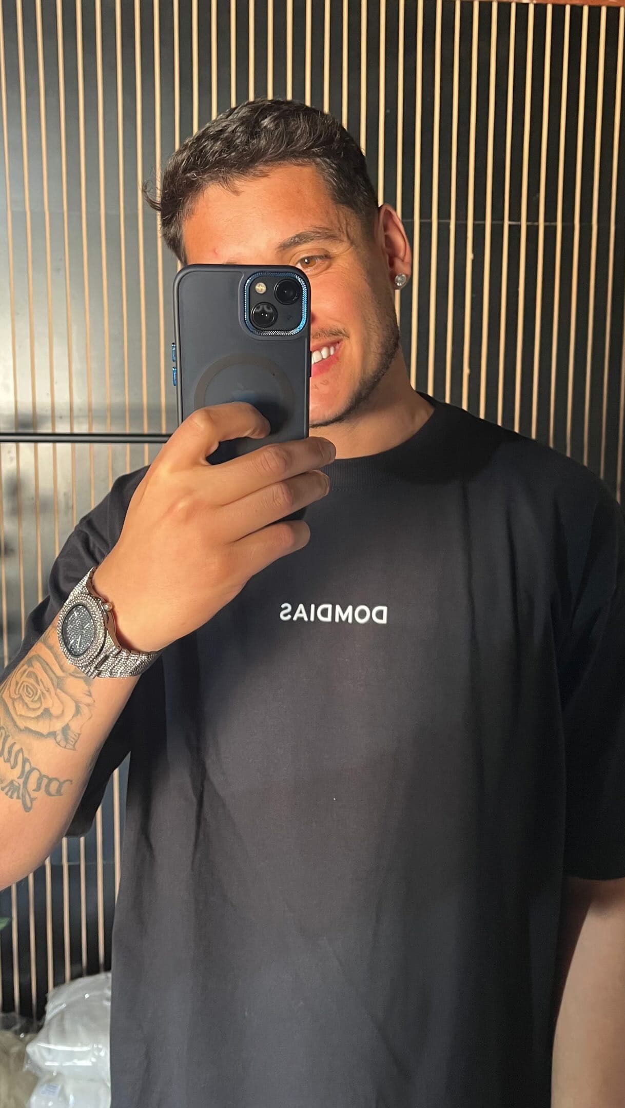 Oversized DOMDIAS